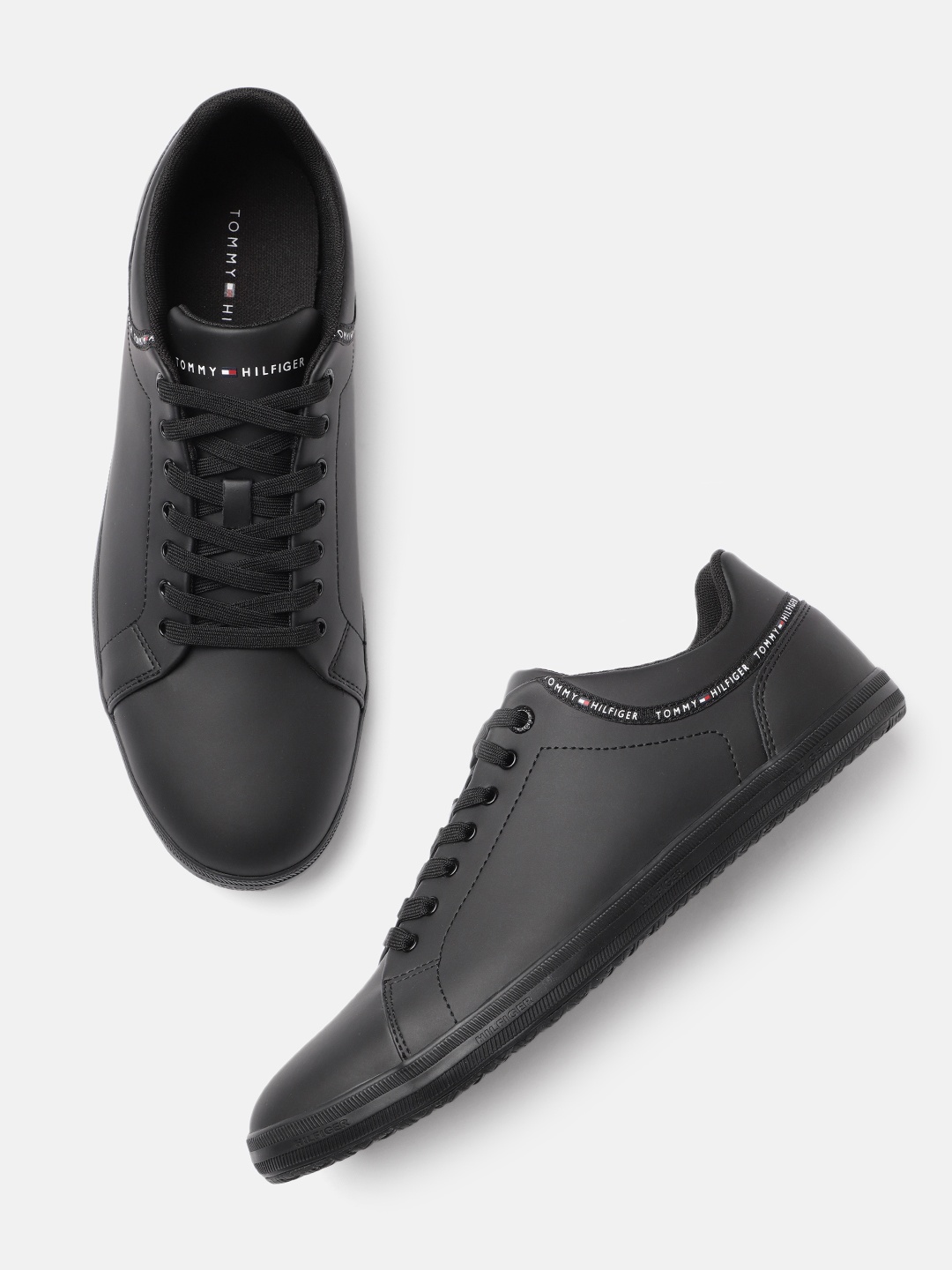 

Tommy Hilfiger Men Black Leather Sneakers