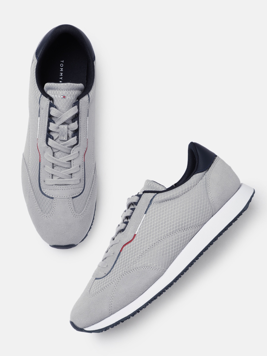 

Tommy Hilfiger Men Grey Leather Sneakers