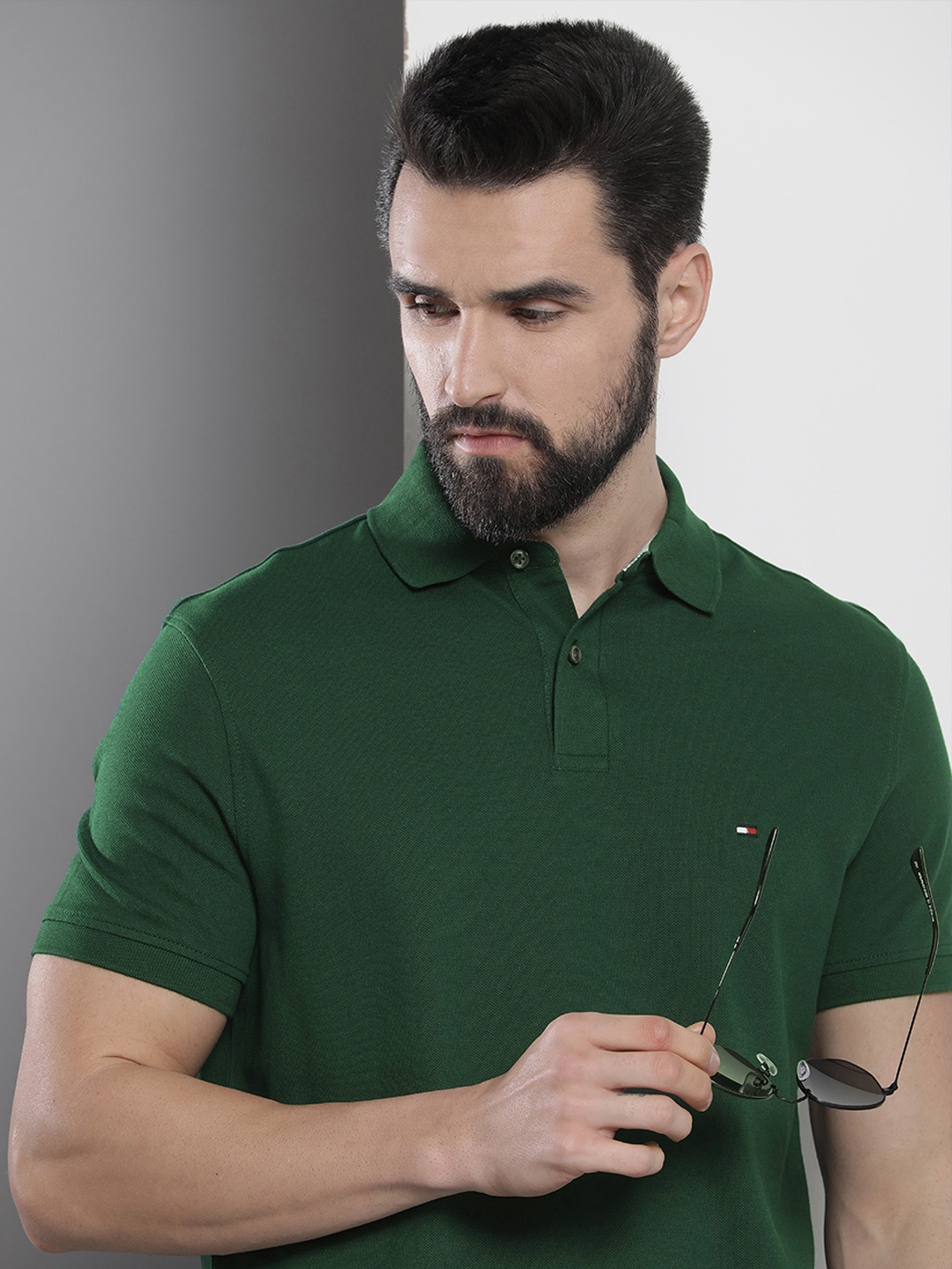 

Tommy Hilfiger Men Green Polo Collar Organic Cotton T-shirt