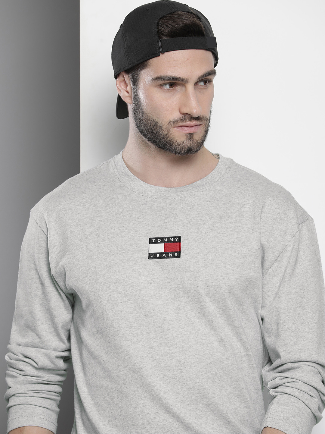 

Tommy Hilfiger Men Grey Solid Pure Cotton Casual T-shirt