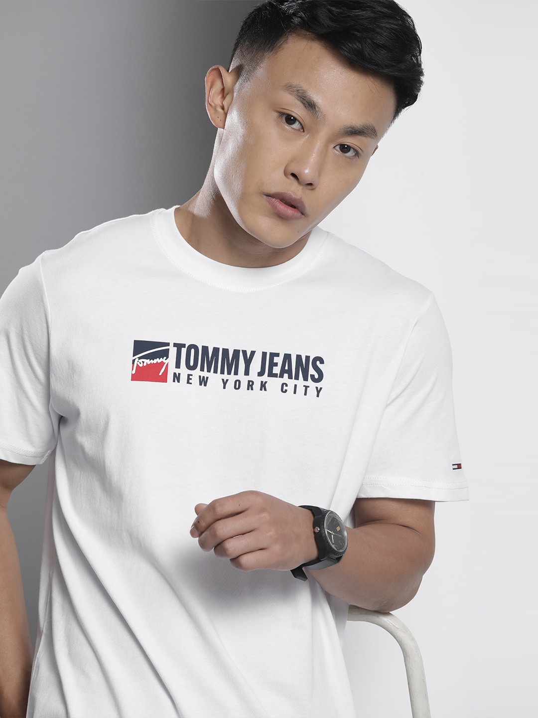 

Tommy Hilfiger Men White & Black Brand Logo Printed Pure Cotton T-shirt