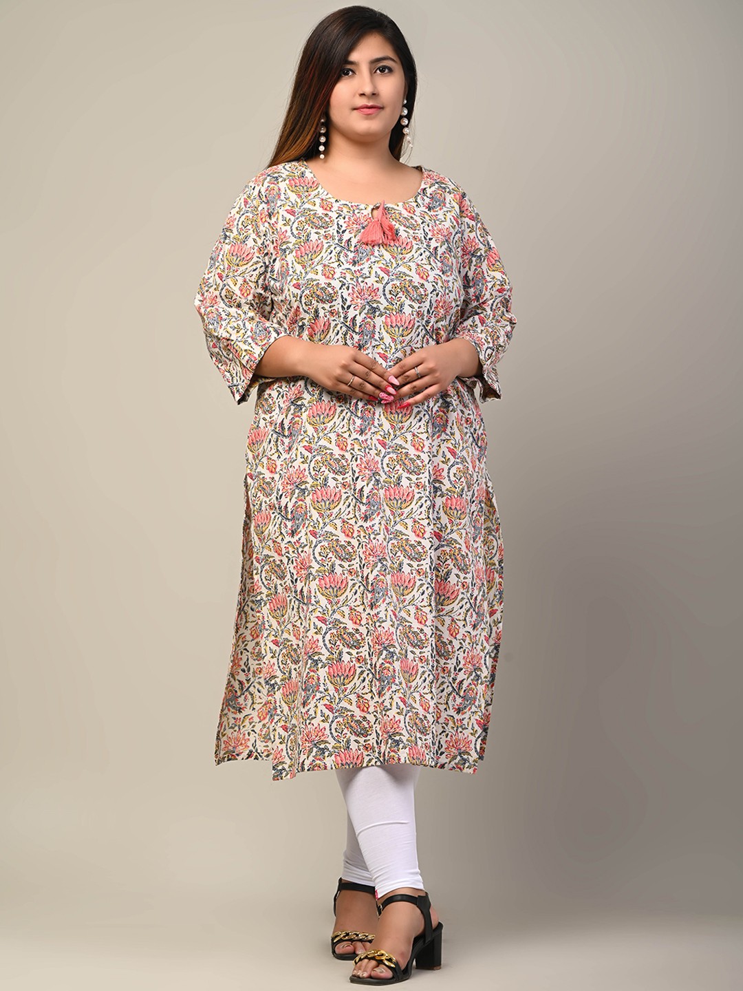 

Swasti Women Beige Floral Printed Floral Kurta