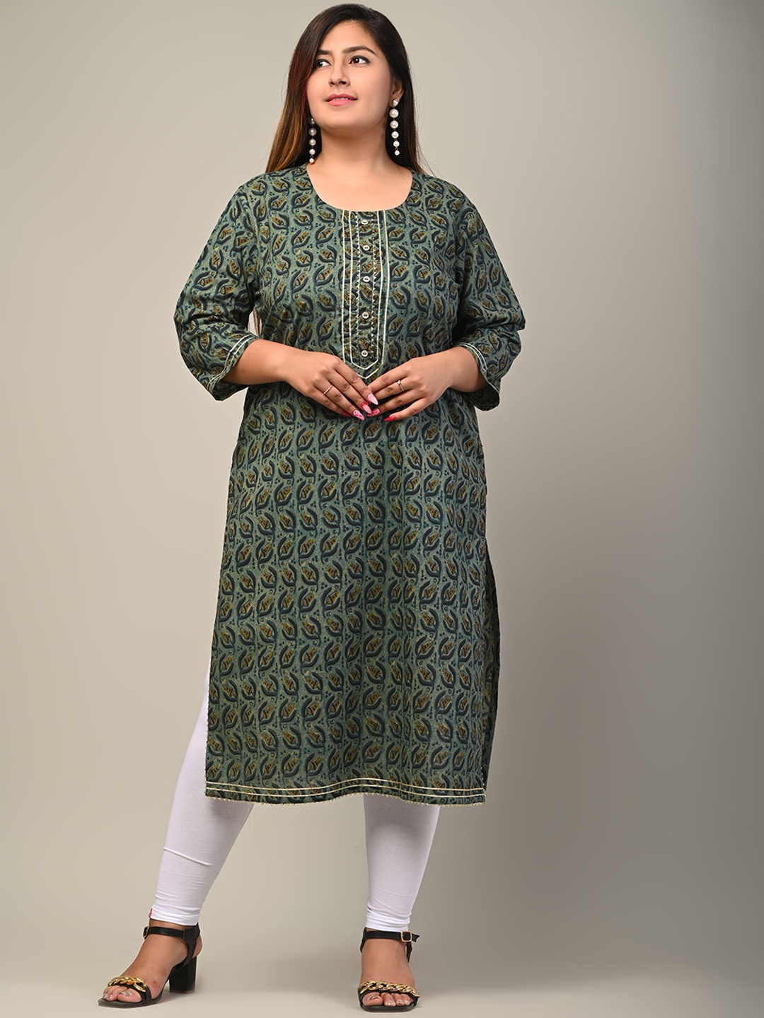 

Swasti Women Green Paisley Thread Work Floral Anarkali Kurta