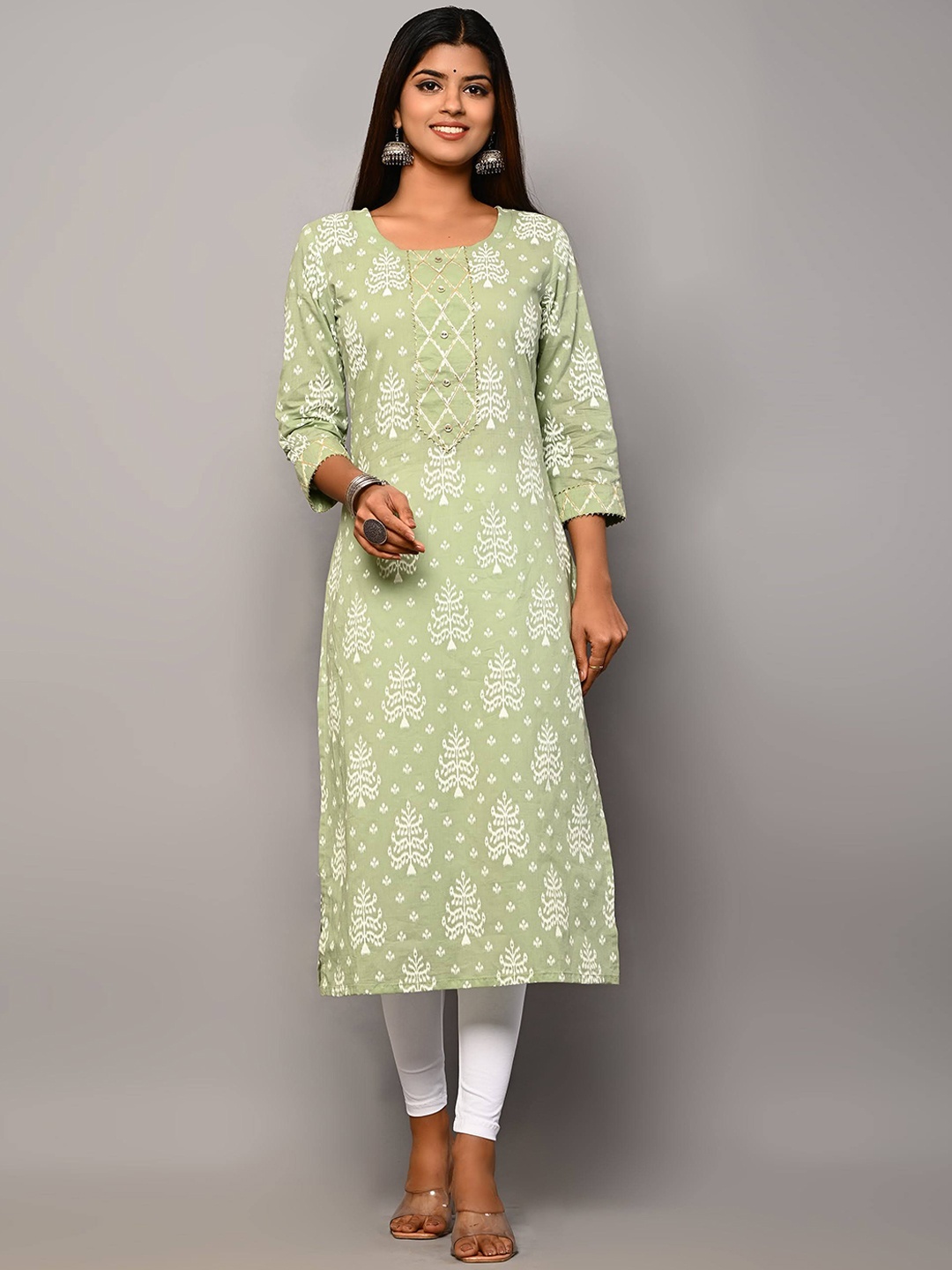 

Swasti Women Green Floral Printed Gotta Patti Floral Kurta