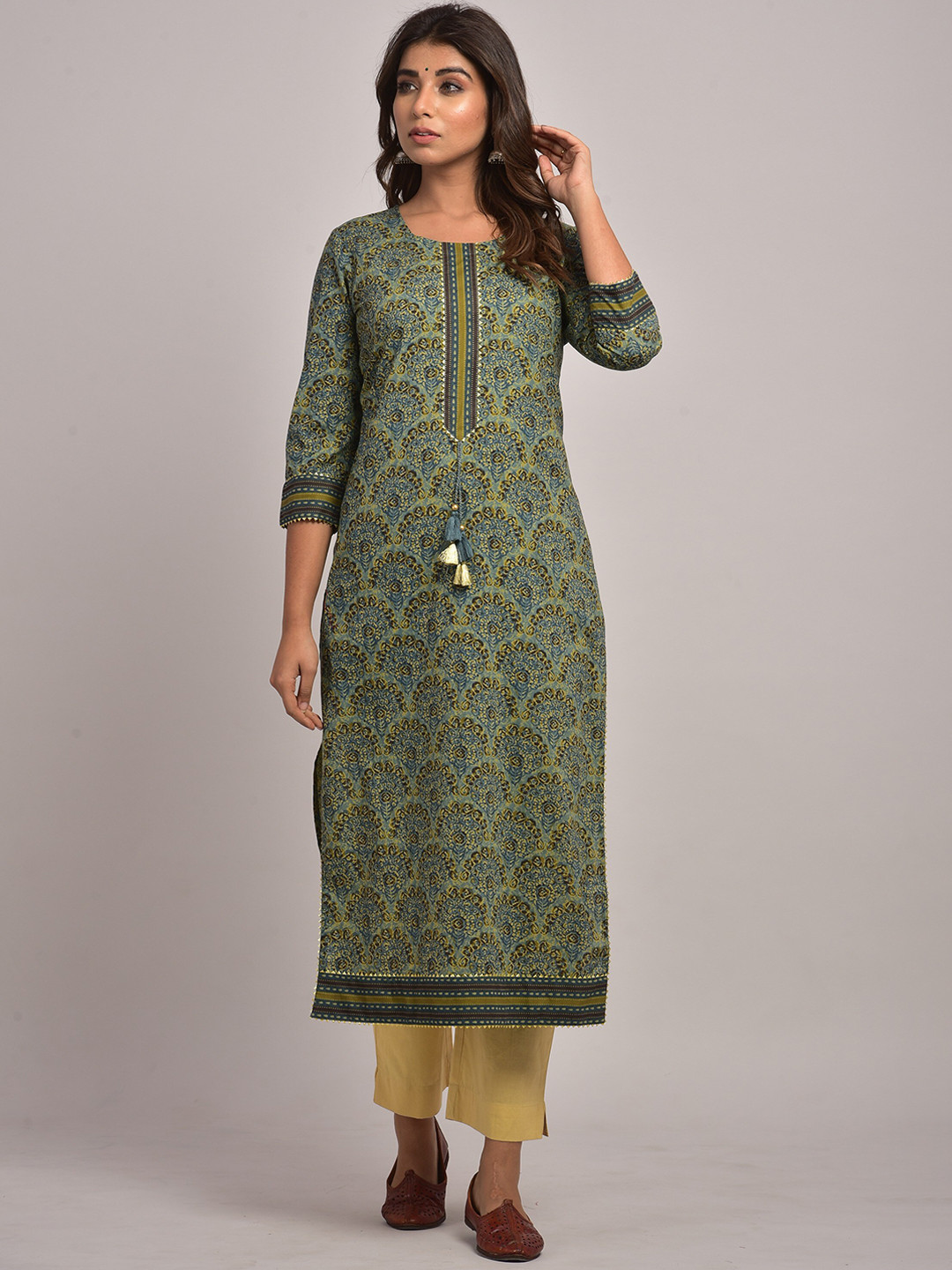 

Swasti Women Green Ethnic Motifs Embellished Floral Kurta