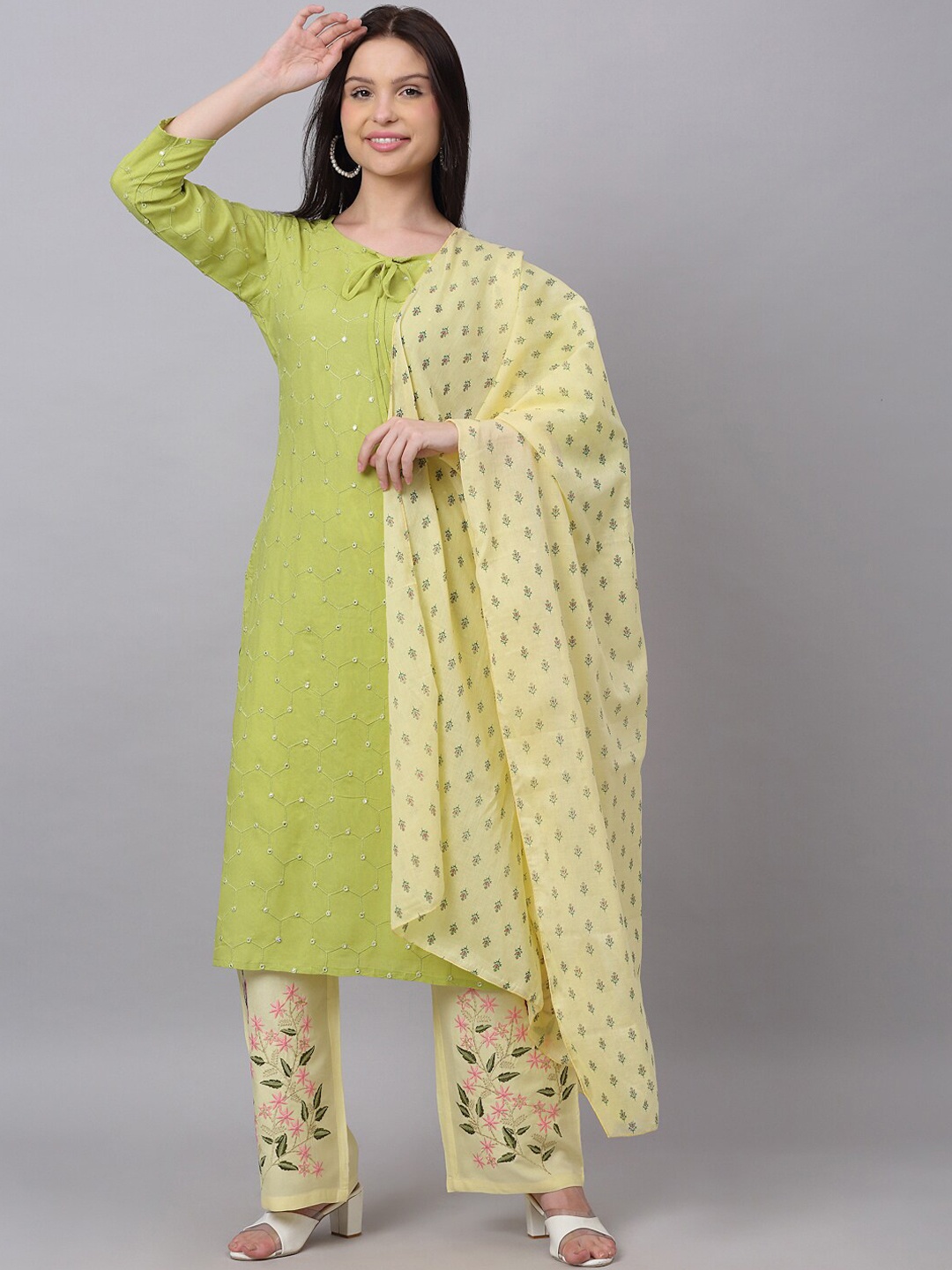 

DORIYA Women Green Floral Yoke Design Empire Mirror Work Kurta with Palazzos & With Dupatta