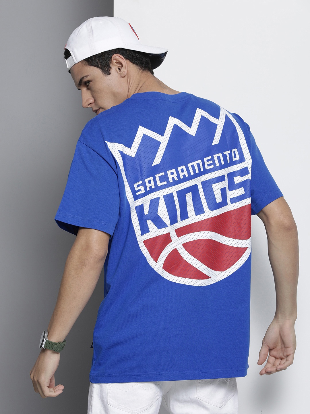 

Tommy Hilfiger Men Blue Sacramento Kings Printed Pure Cotton Relaxed Fit T-shirt