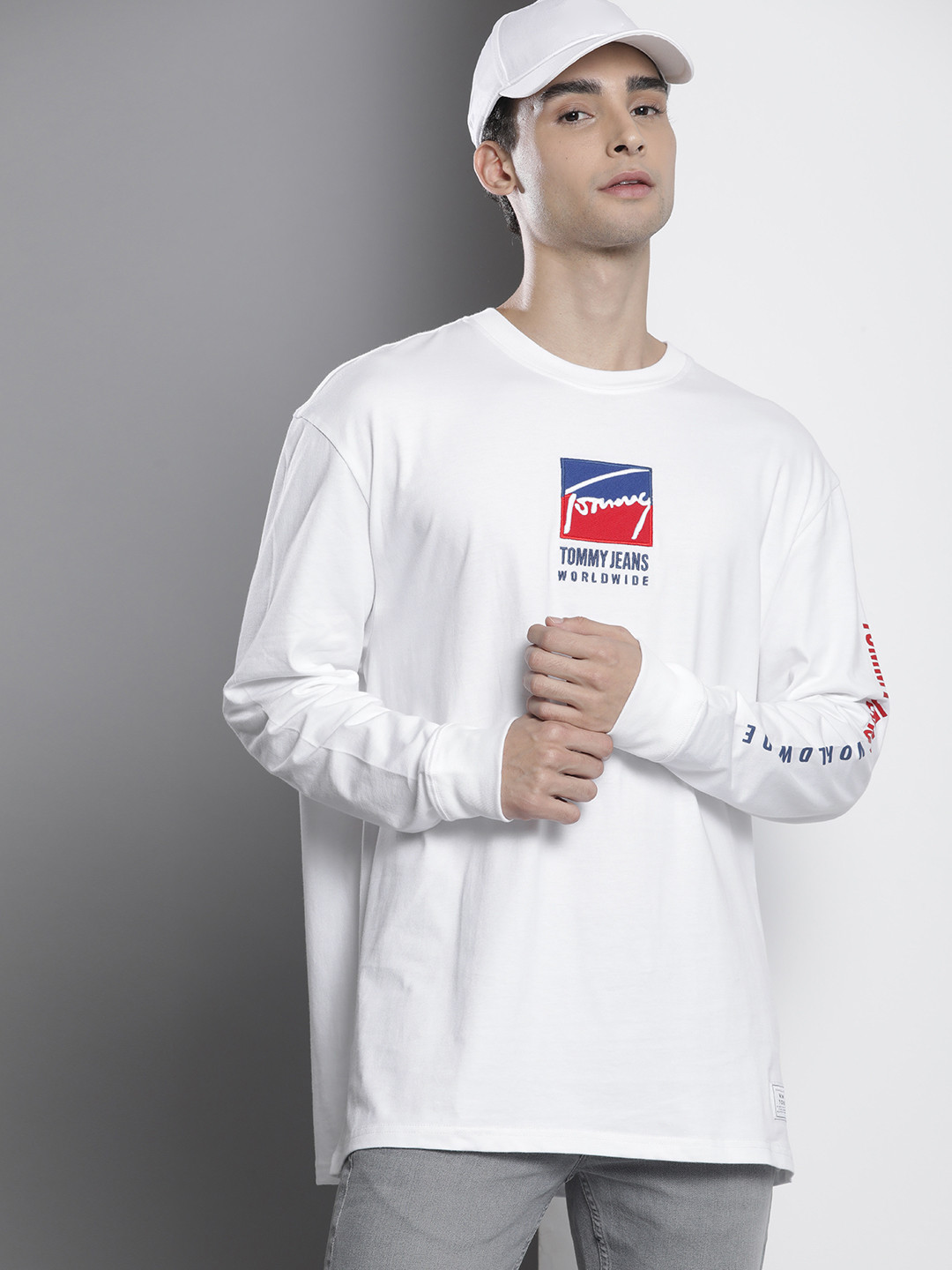 

Tommy Hilfiger Men White & Blue Brand Logo Printed Pure Cotton Applique Boxy T-shirt