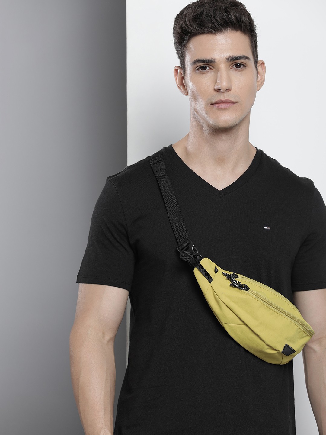 

Tommy Hilfiger V-Neck Pure Cotton T-shirt, Black