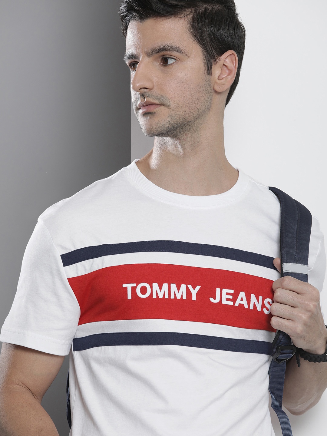 

Tommy Hilfiger Men White Printed Applique Pure Cotton Casual T-shirt