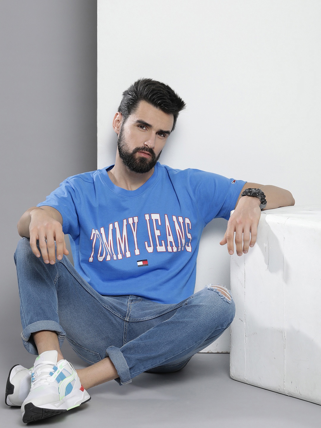 

Tommy Hilfiger Men Blue & White Typography Pure Cotton Printed T-shirt
