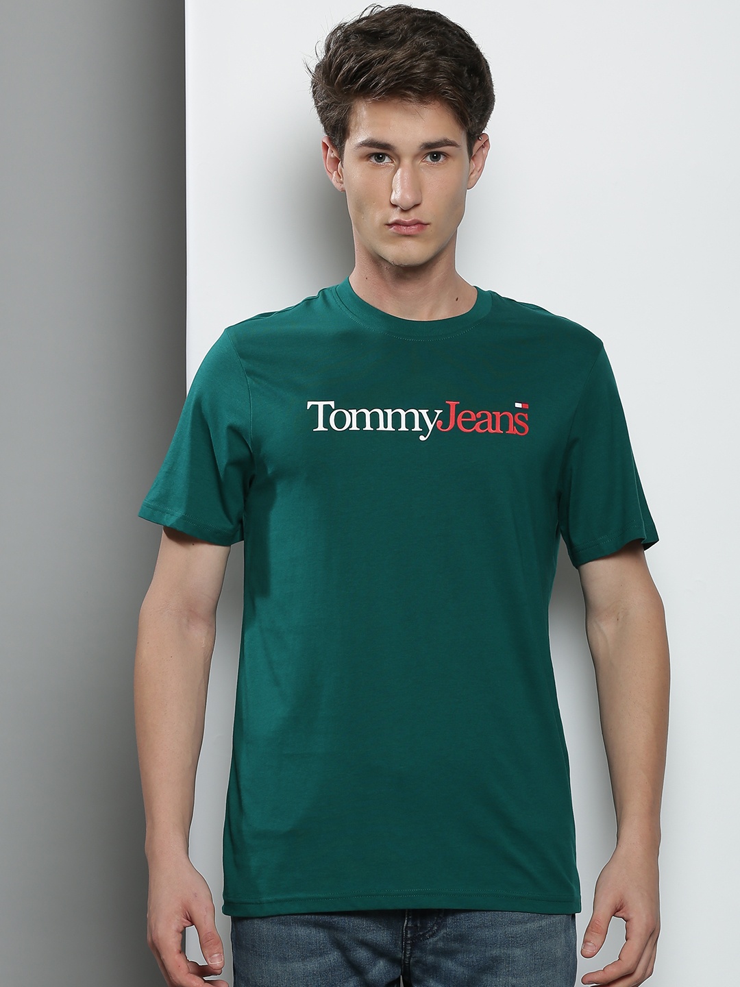 

Tommy Hilfiger Men Green Typography Printed T-shirt
