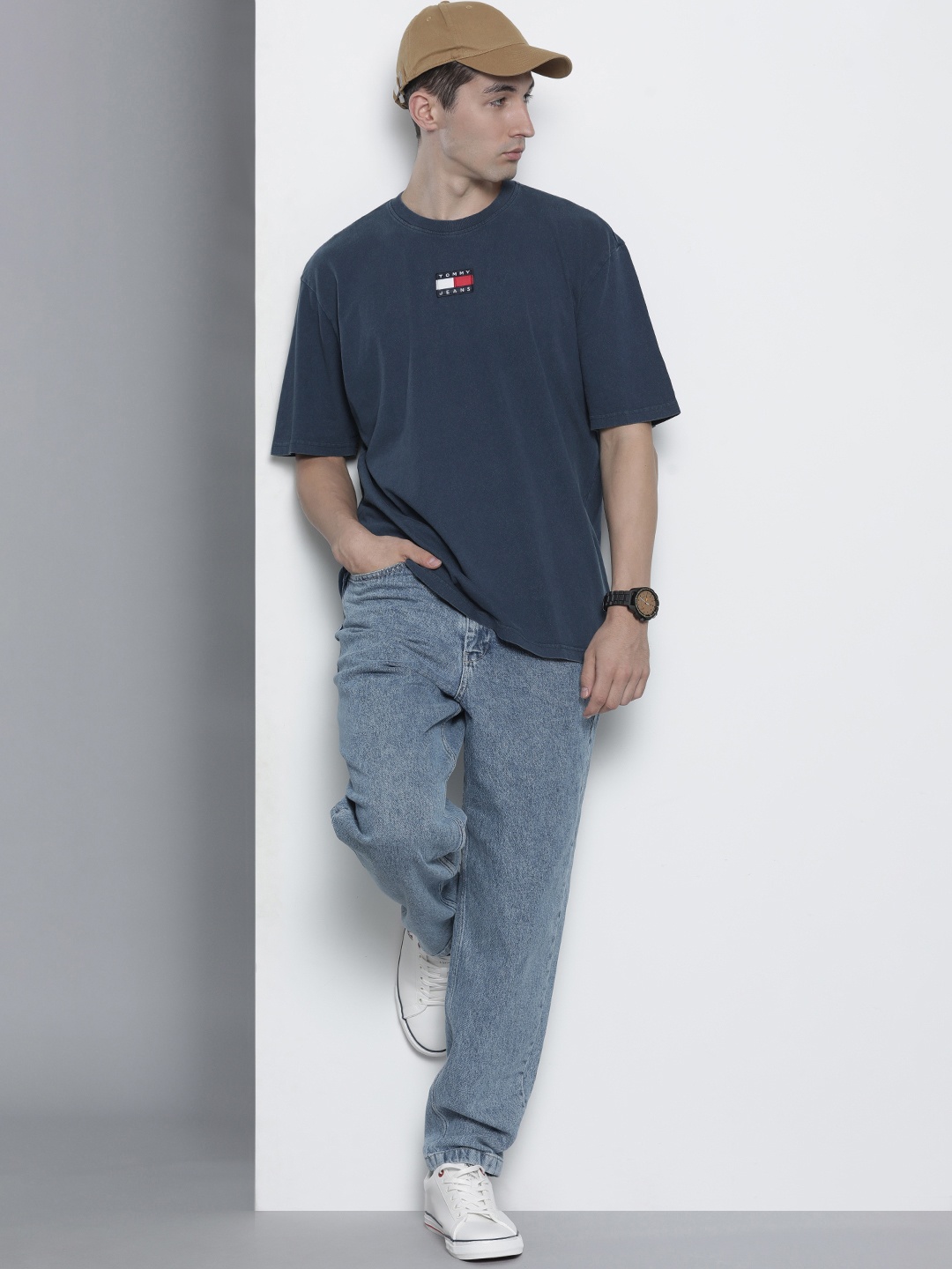

Tommy Hilfiger Men Navy Blue Solid Pure Cotton Boxy T-shirt