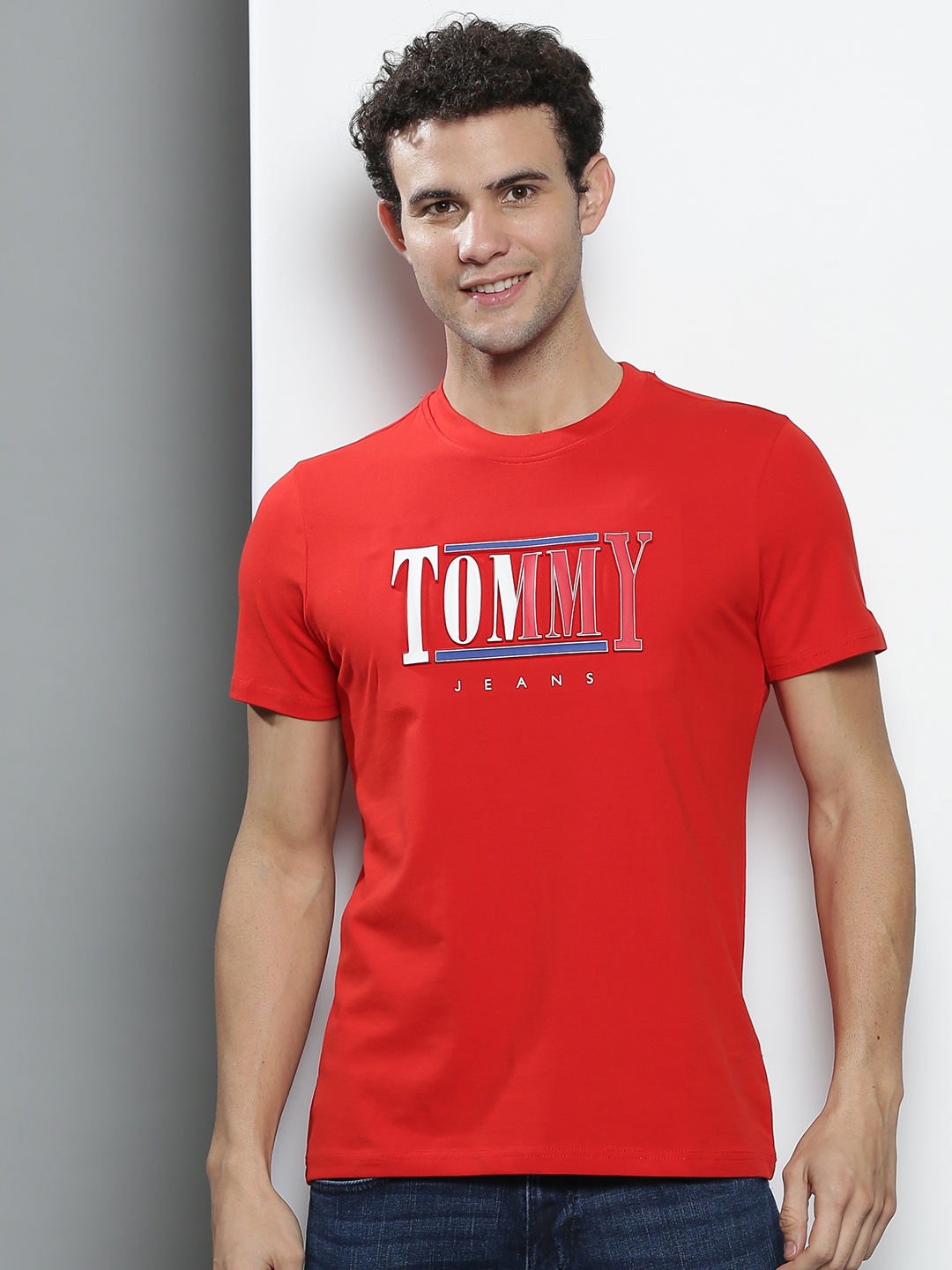 

Tommy Hilfiger Men Red Brand Logo Printed Slim Fit T-shirt