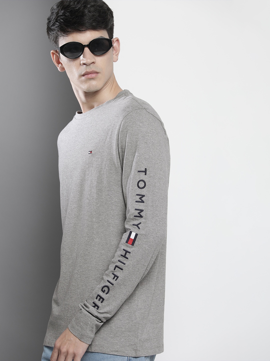 

Tommy Hilfiger Men Grey Brand Logo Pure Cotton T-shirt