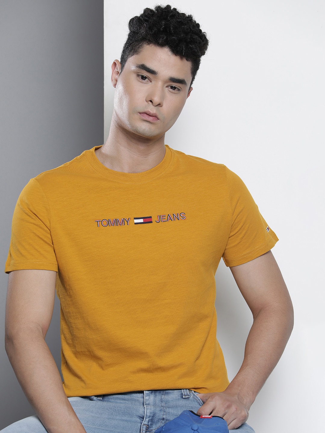 

Tommy Hilfiger Men Mustard Yellow Embroidered Pure Cotton Slim Fit T-shirt