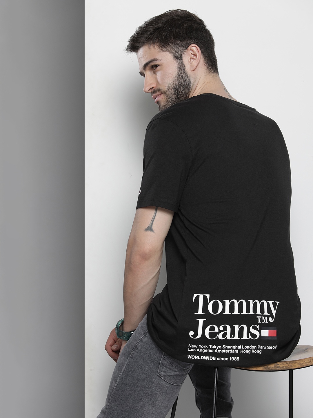 

Tommy Hilfiger Men Black Brand Logo Printed Pure Cotton T-shirt