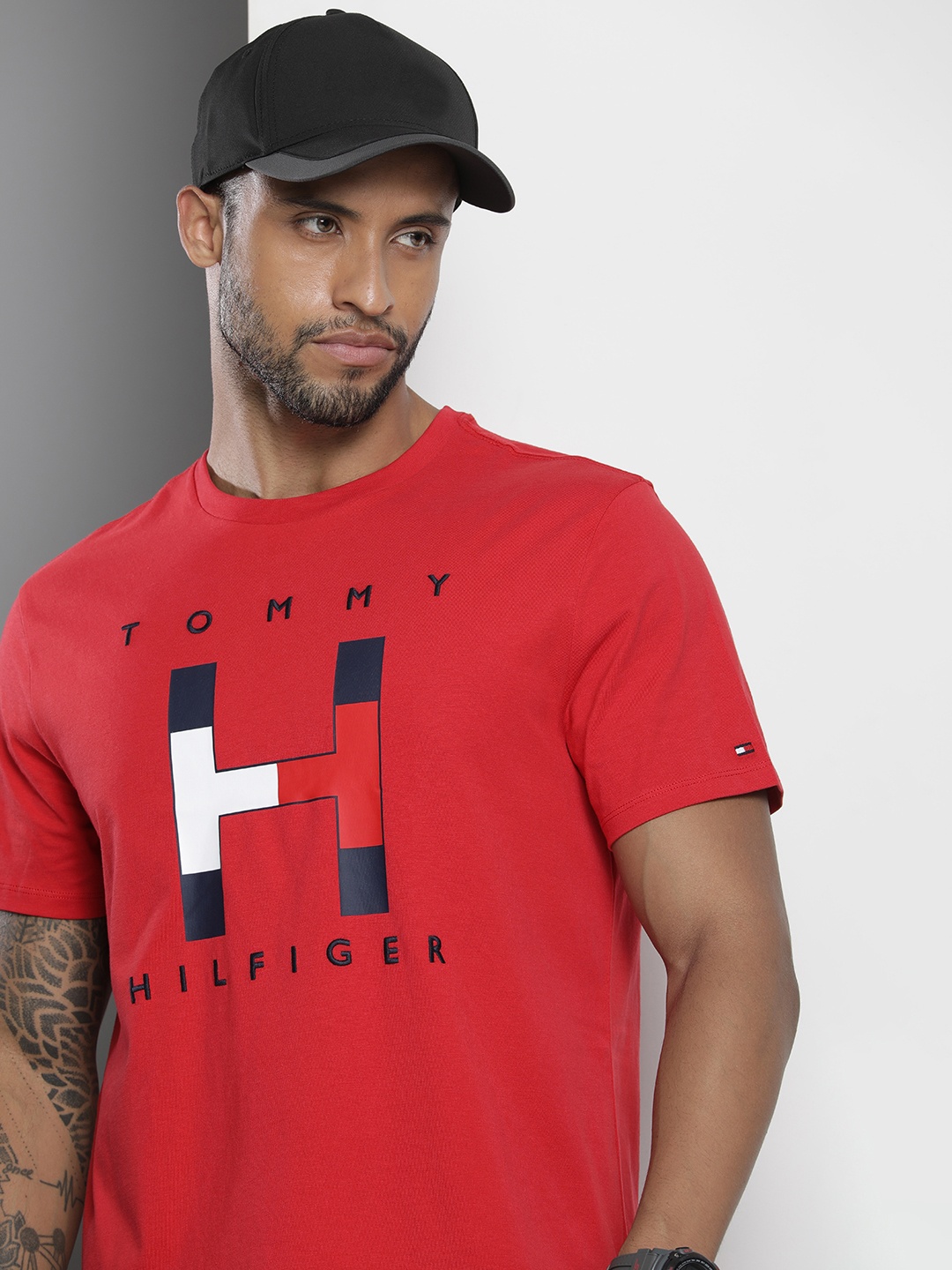 

Tommy Hilfiger Men Red Brand Logo Printed Pure Cotton T-shirt