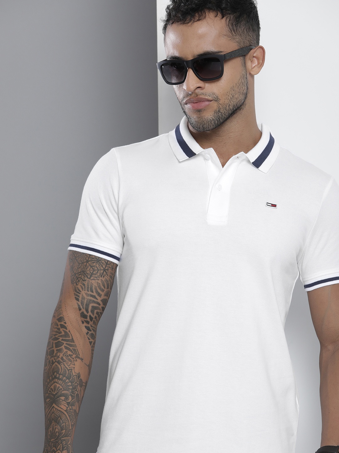 

Tommy Hilfiger Men White Solid Polo Collar Slim Fit T-shirt