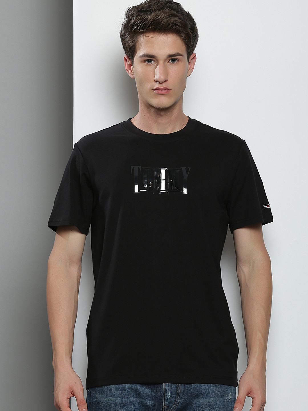 

Tommy Hilfiger Men Brand Logo Metallic Printed T-shirt, Black