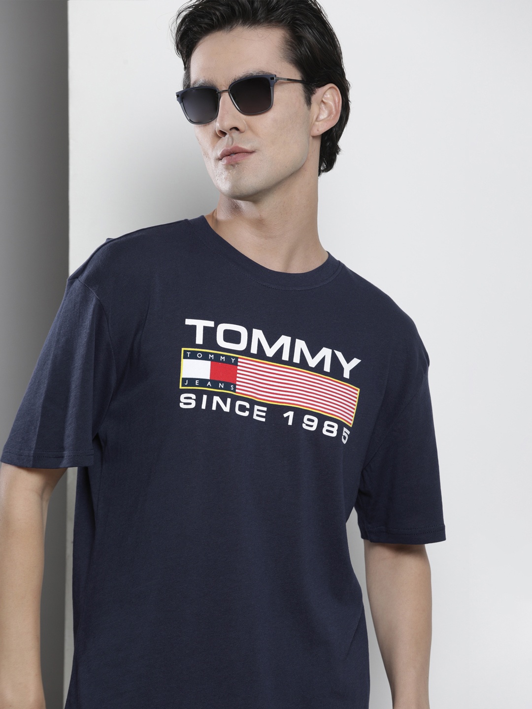 

Tommy Hilfiger Men Navy Blue Brand Logo Printed T-shirt