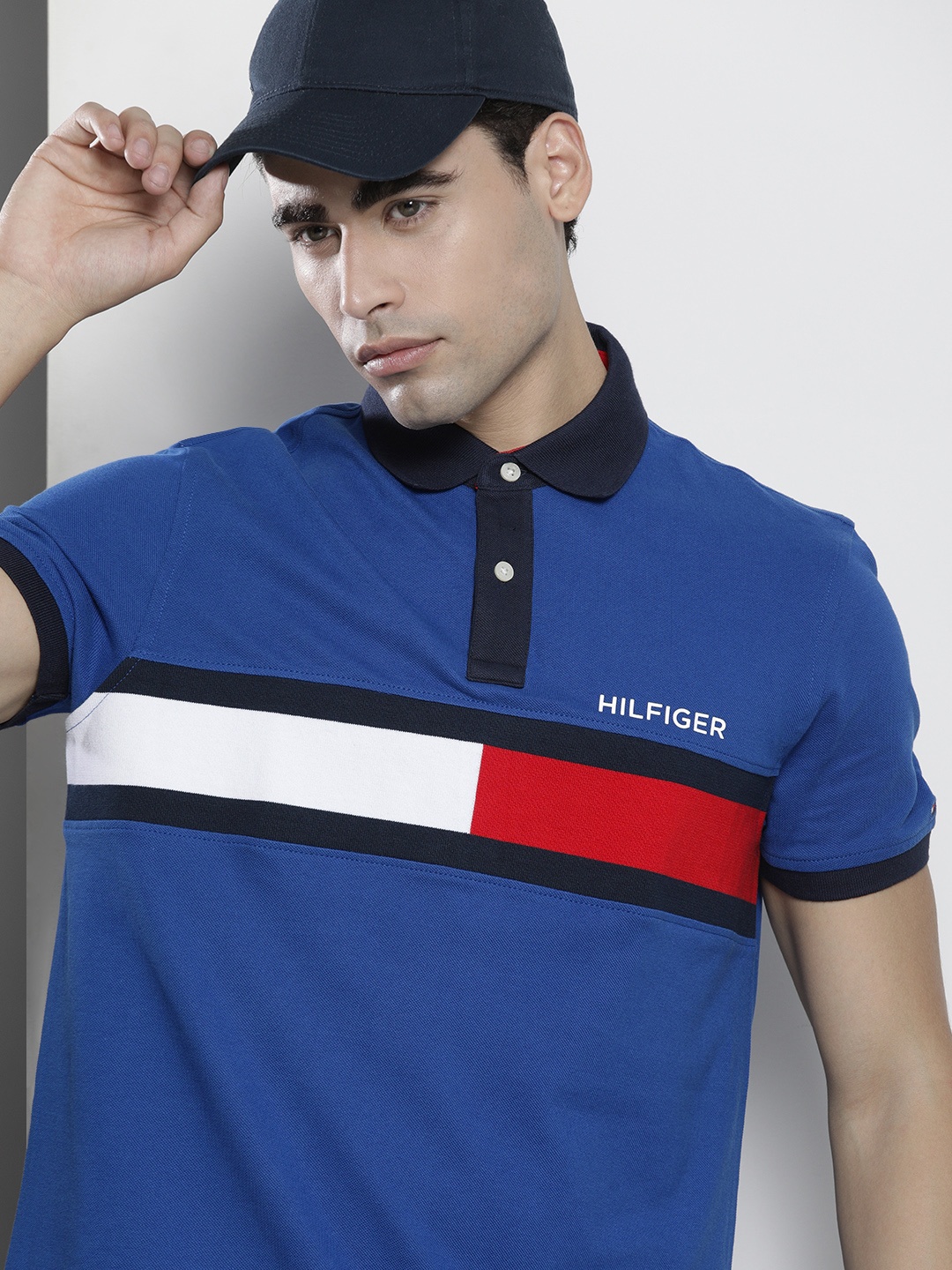 

Tommy Hilfiger Men Blue & Red Colourblocked Pure Cotton T-shirt