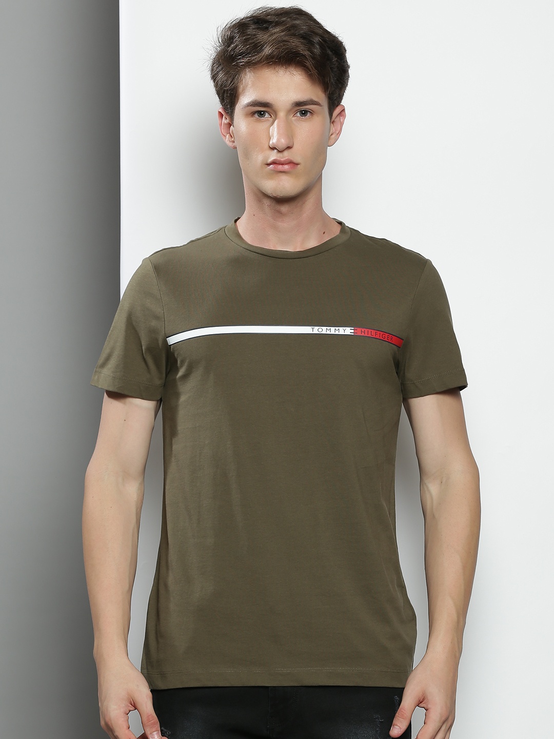 

Tommy Hilfiger Men Olive Green & White Brand Logo Print Cotton Slim Fit T-shirt