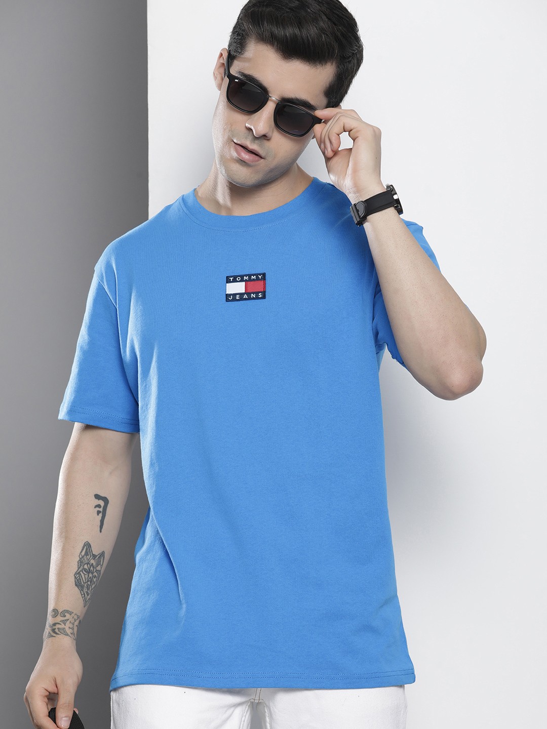 

Tommy Hilfiger Men Blue Solid Pure Cotton Casual T-shirt