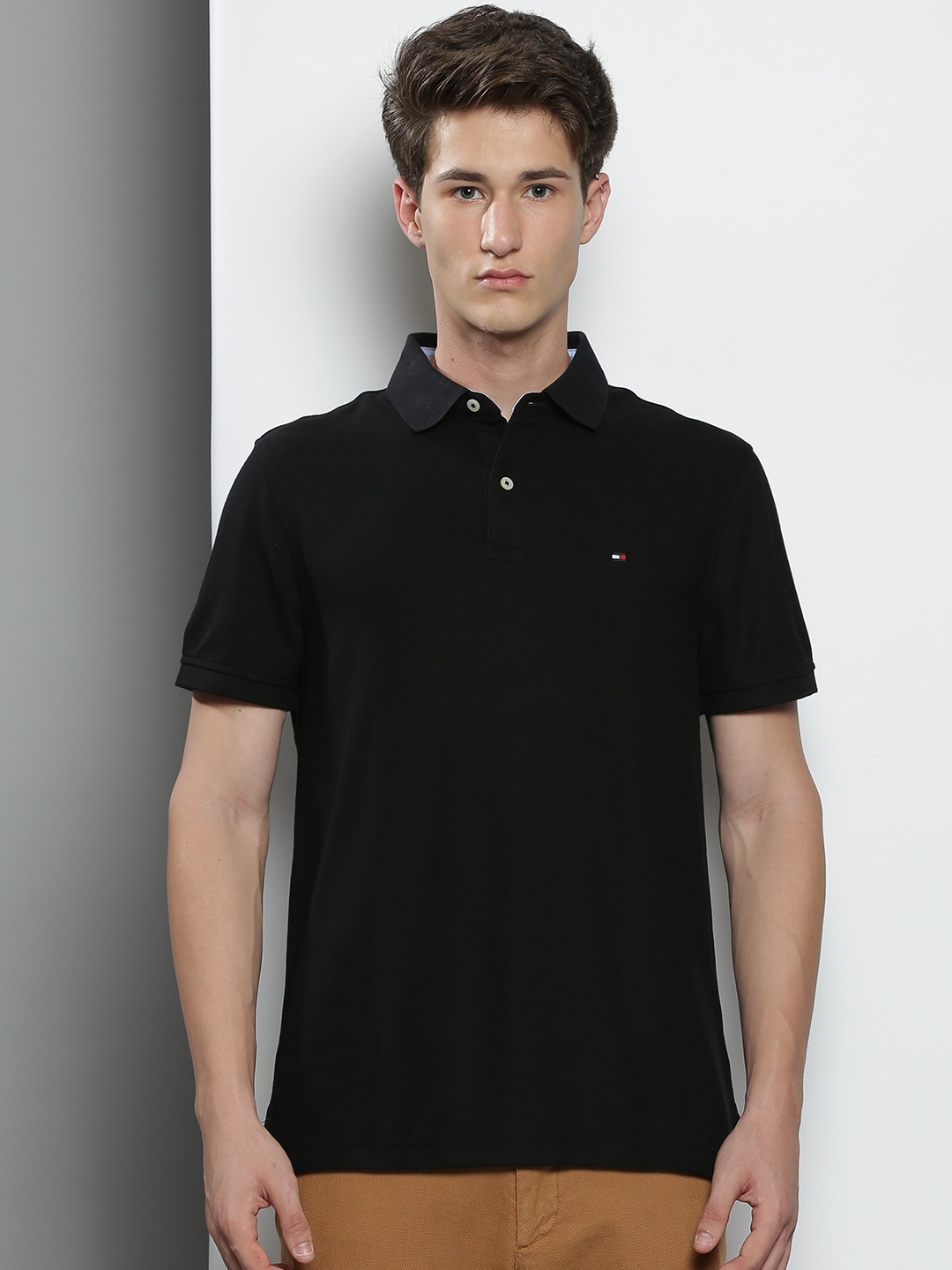 

Tommy Hilfiger Men Black Solid Cotton Polo Collar T-shirt