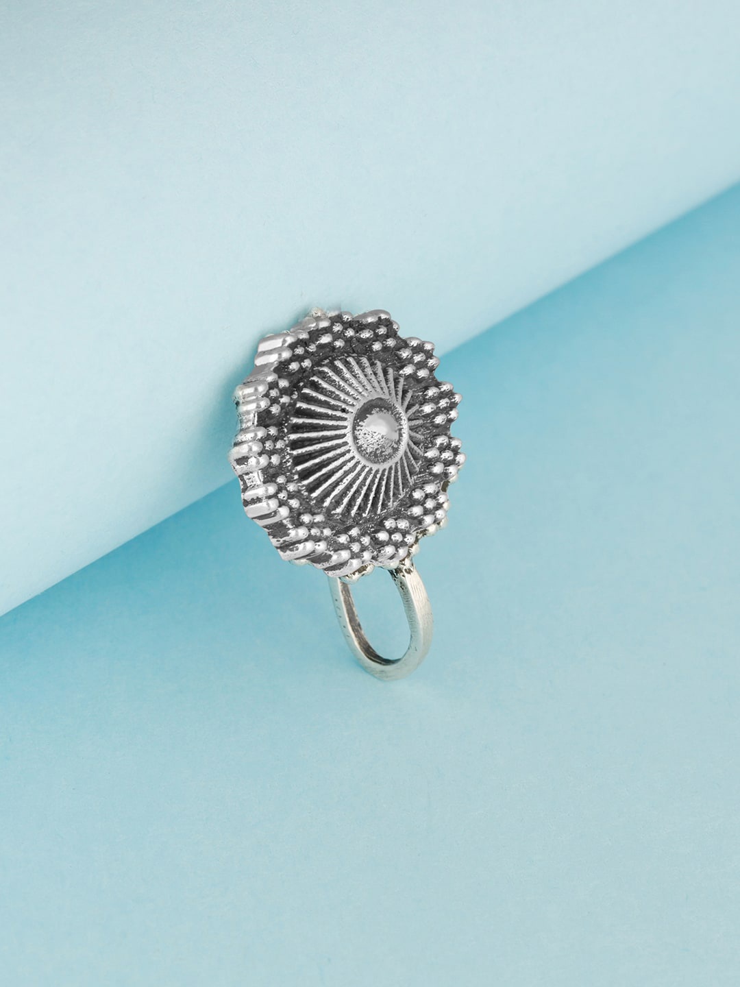 

GIVA 925 Sterling Silver Oxidised Floral Wreath Clip On Nose Pin