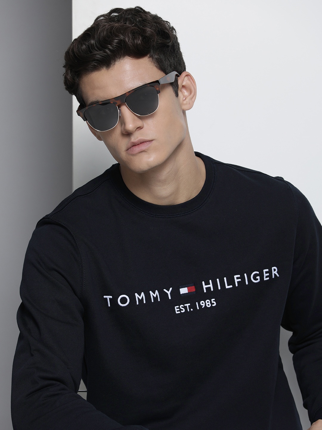 

Tommy Hilfiger Men Navy Blue Printed Organic Cotton Sweatshirt