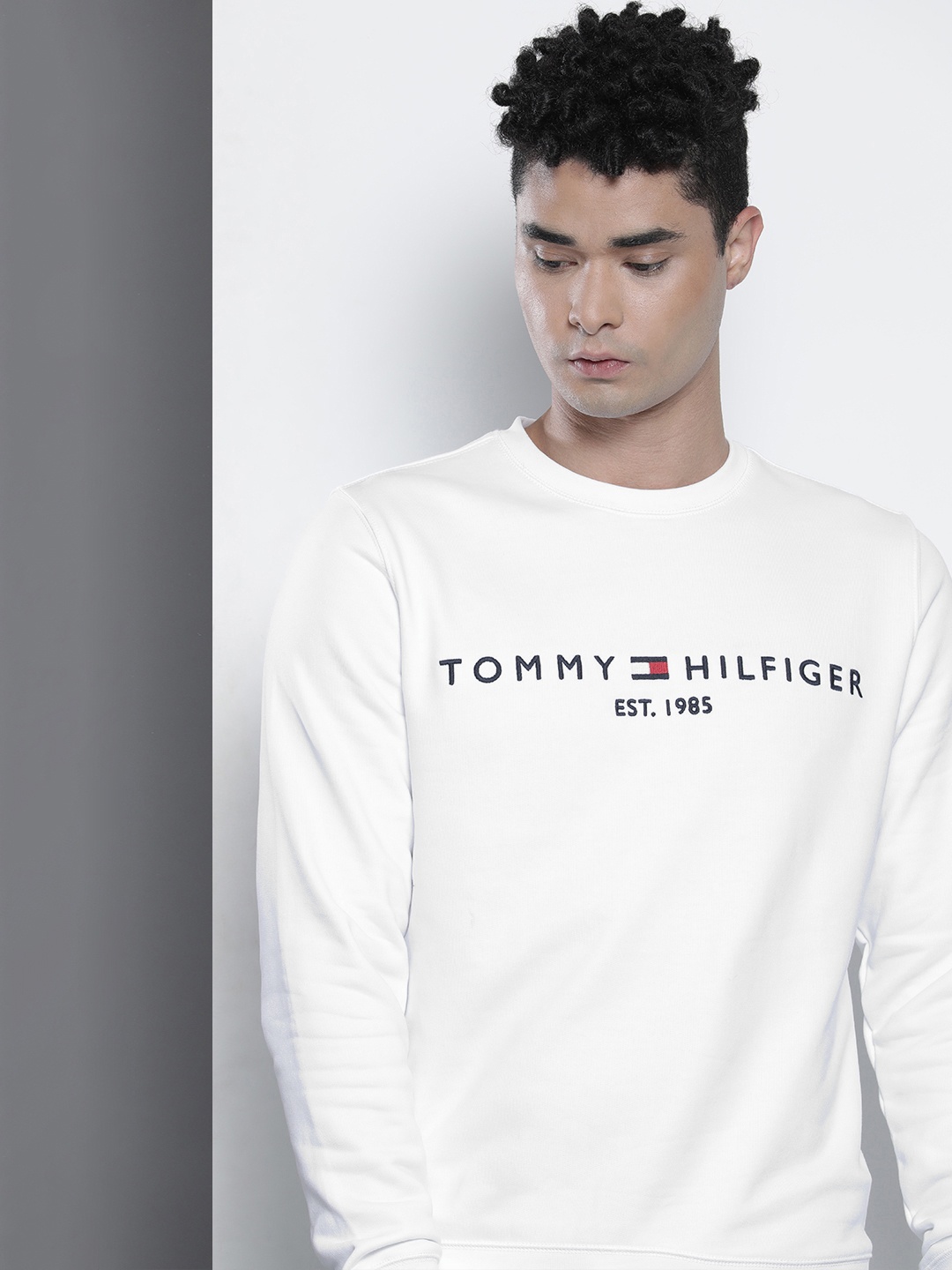 

Tommy Hilfiger Men White Embroidered Sweatshirt