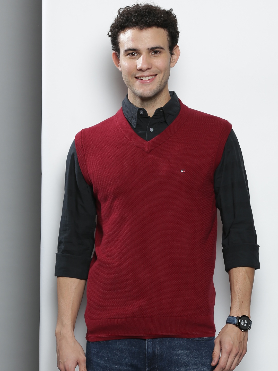 

Tommy Hilfiger Men Red Solid Sweater Vest