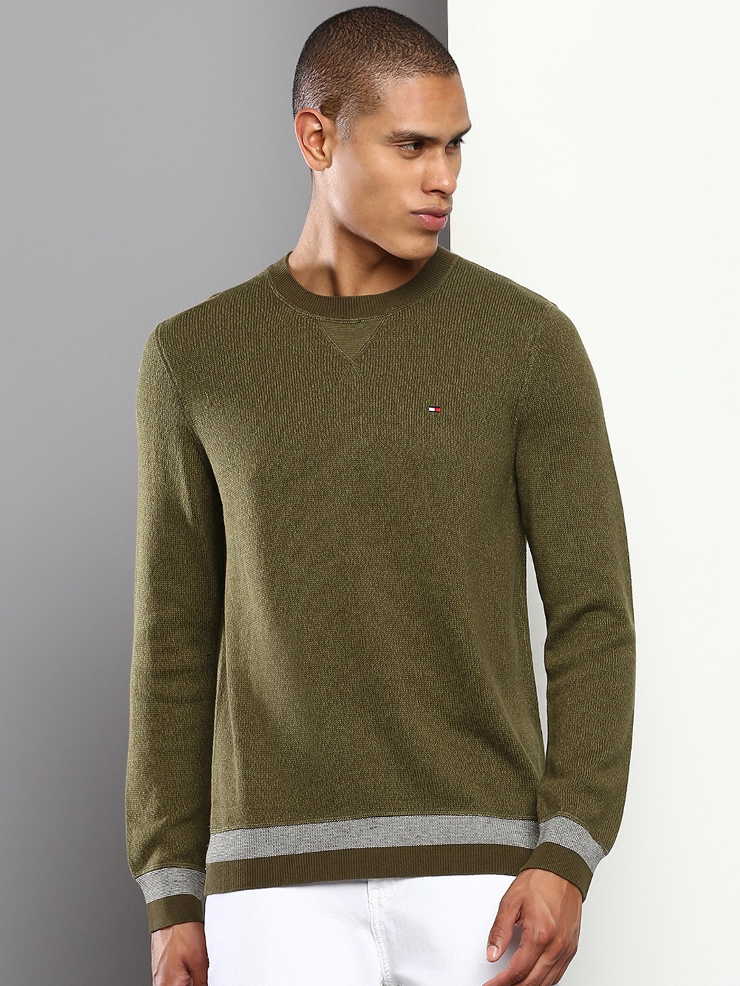 

Tommy Hilfiger Men Solid Pure Cotton Pullover, Olive