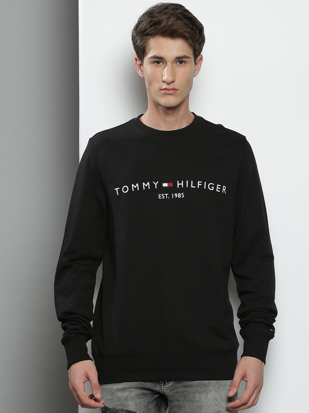 

Tommy Hilfiger Men Black & White Brand Logo Print Cotton Sweatshirt