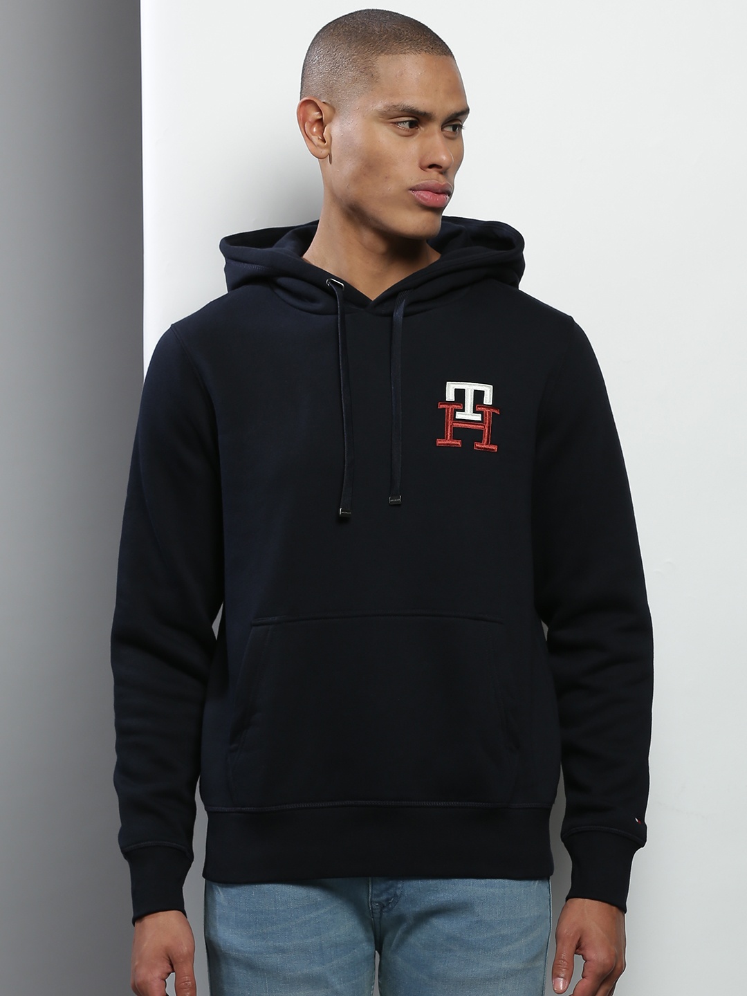 

Tommy Hilfiger Men Navy Blue Embroidered Hooded Cotton Sweatshirt