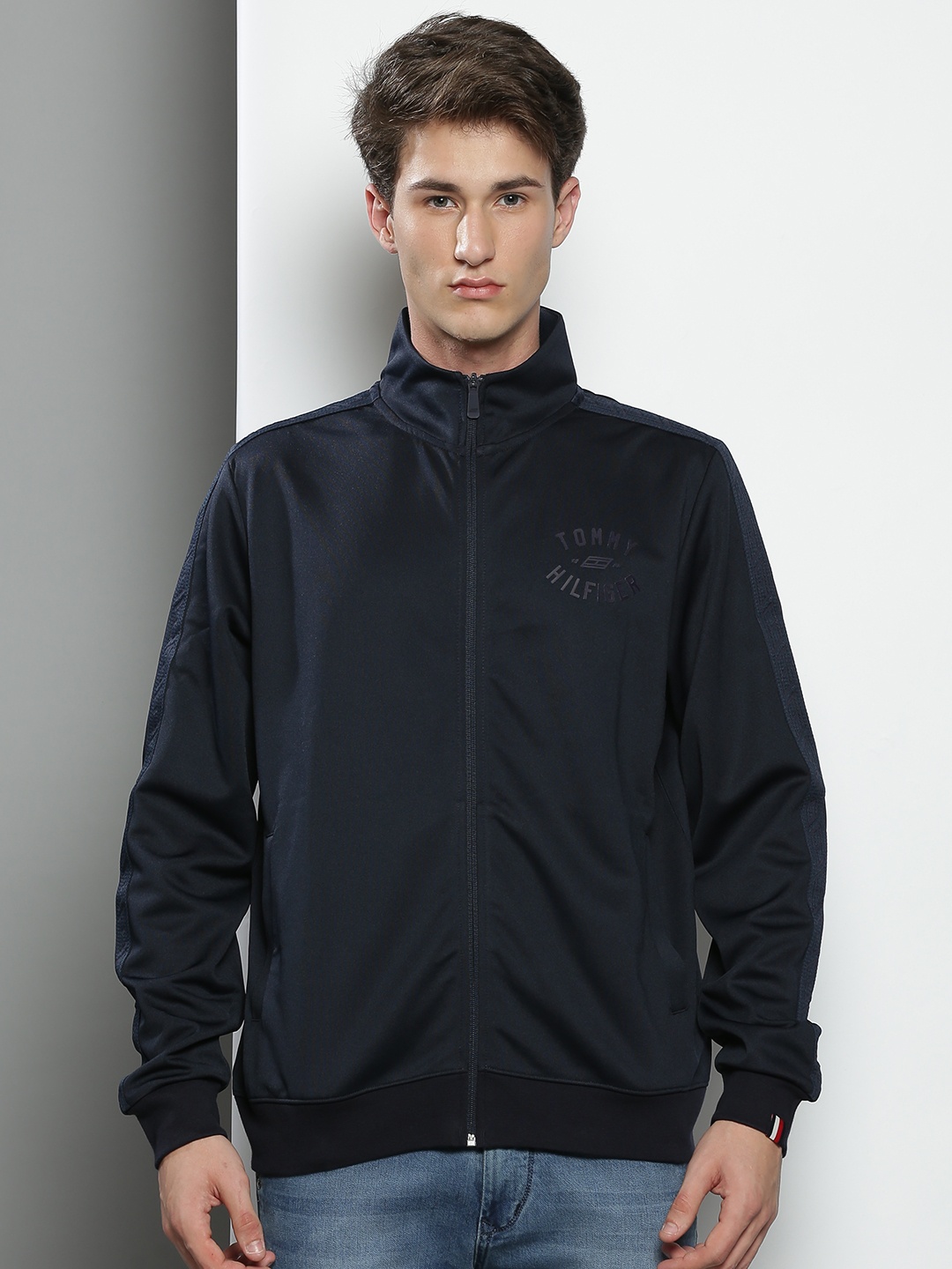 

Tommy Hilfiger Men Navy Blue Solid Sweatshirt