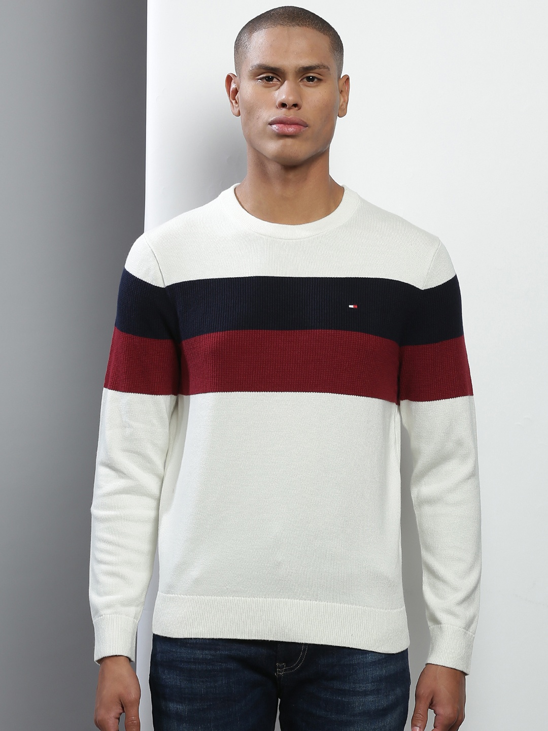 

Tommy Hilfiger Men White & Navy Blue Striped Cotton Pullover