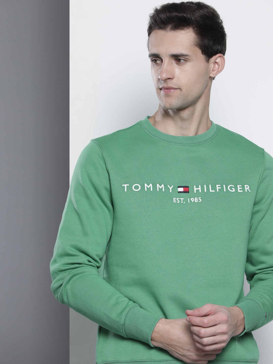 

Tommy Hilfiger Men Green & White Embroidered Sweatshirt