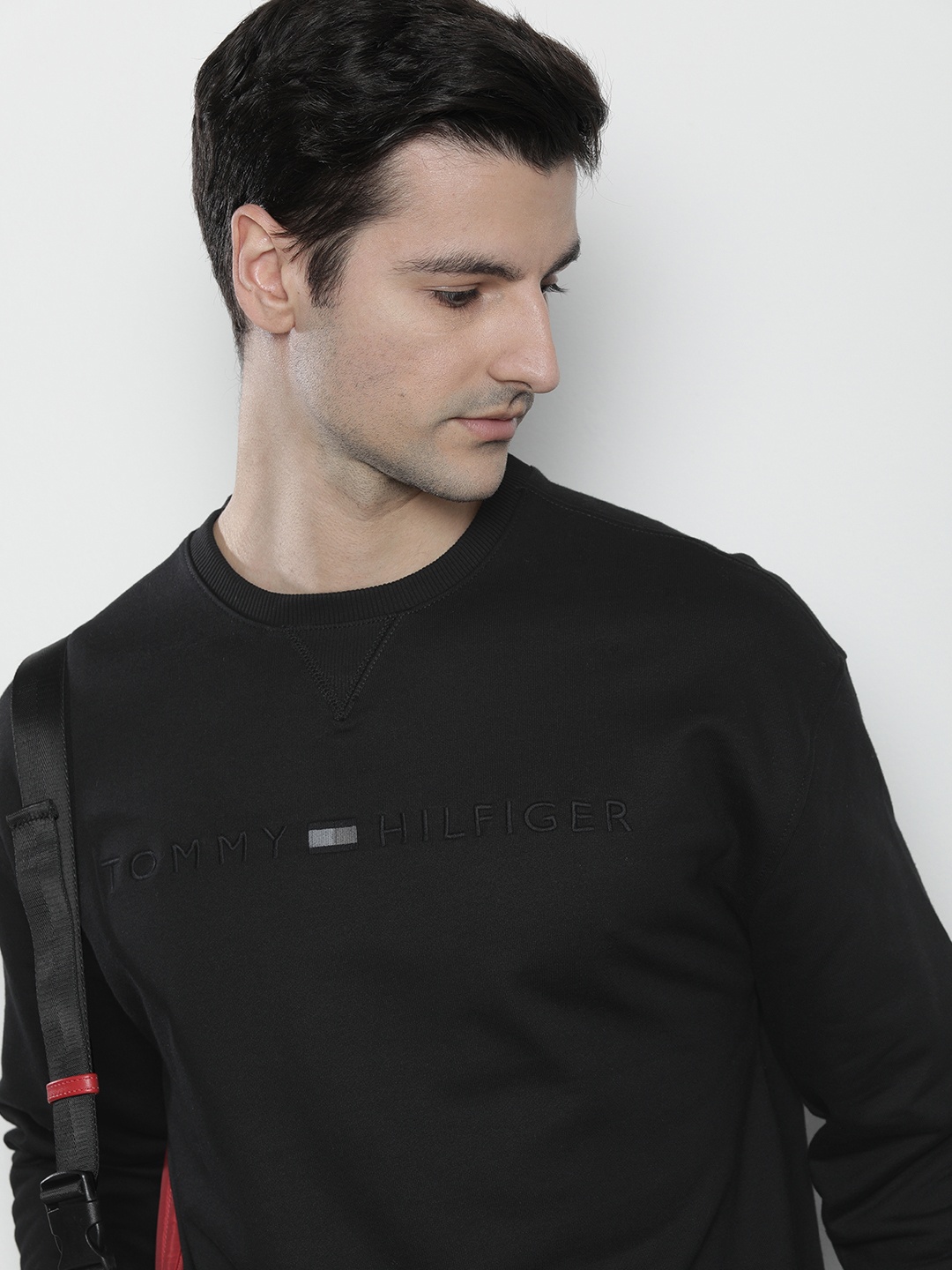 

Tommy Hilfiger Men Black Logo Embroidered Sweatshirt