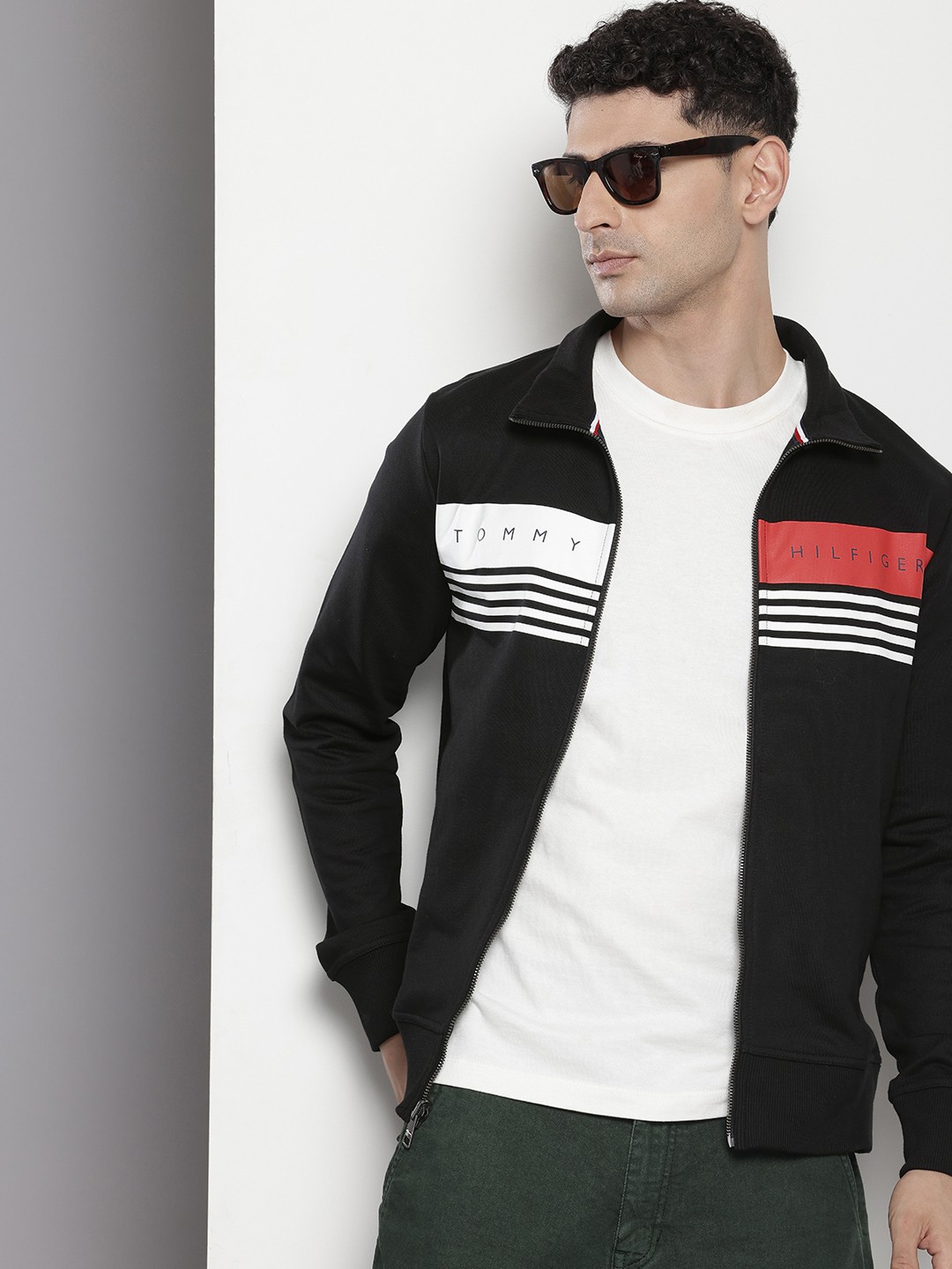 

Tommy Hilfiger Pure Cotton Colorblocked Brand Logo Printed Sweatshirt, Black