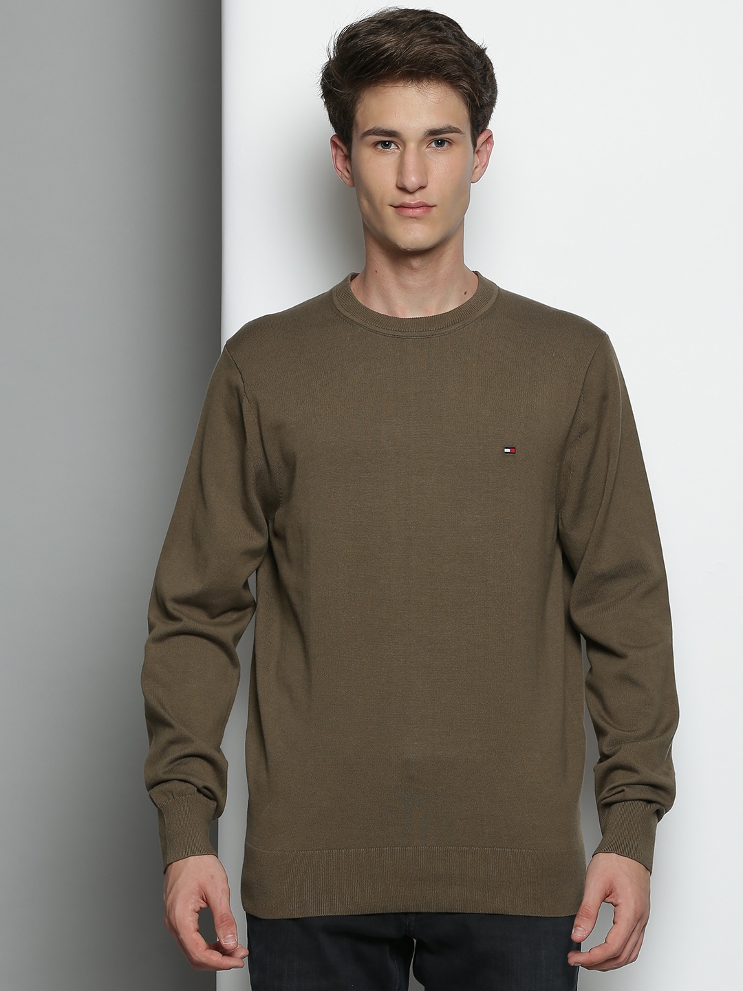 

Tommy Hilfiger Men Olive Green Round Neck Pullover