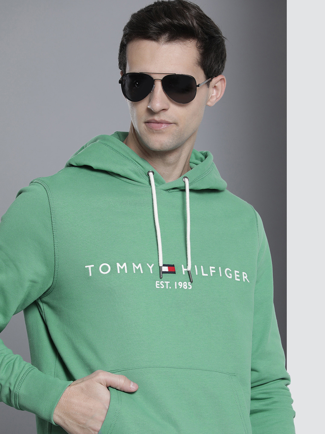 

Tommy Hilfiger Men Green Brand Logo Embroidered Hooded Sweatshirt