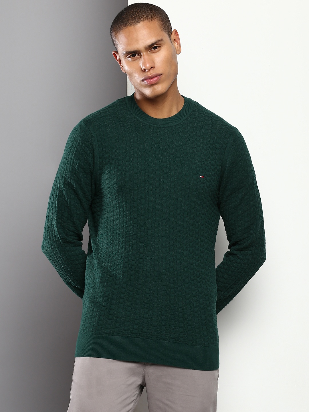 

Tommy Hilfiger Men Solid Pullover, Green