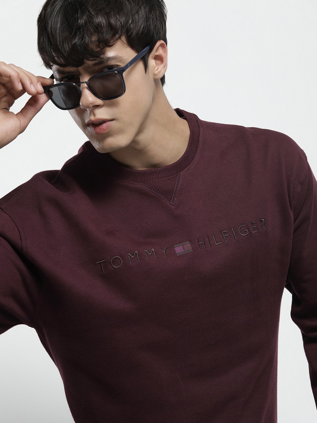 

Tommy Hilfiger Men Burgundy Brand Logo Embroidered Pure Cotton Solid Sweatshirt