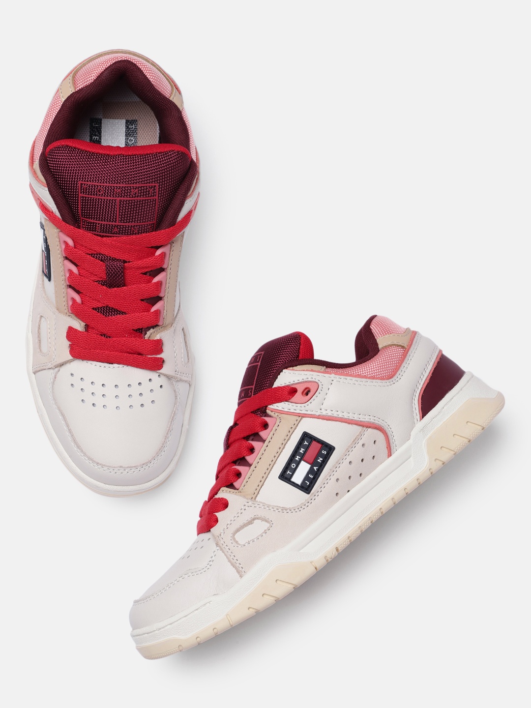 

Tommy Hilfiger Women White Perforated Leather Skate Sneakers