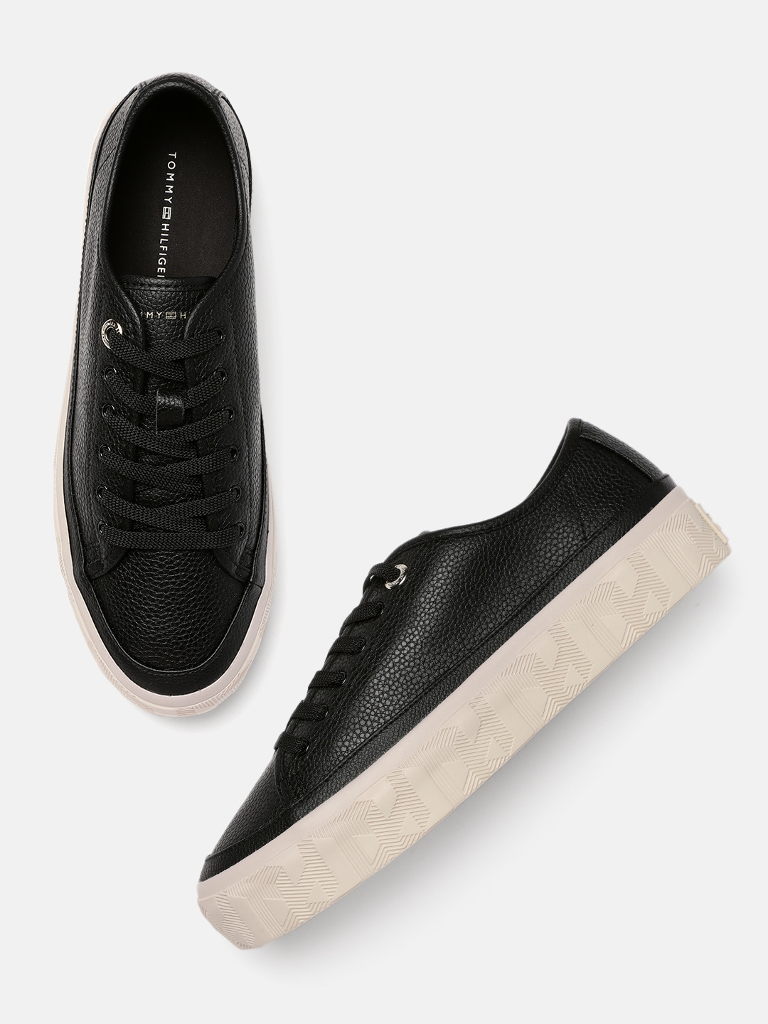 

Tommy Hilfiger Women Black Textured Leather Regular Sneakers