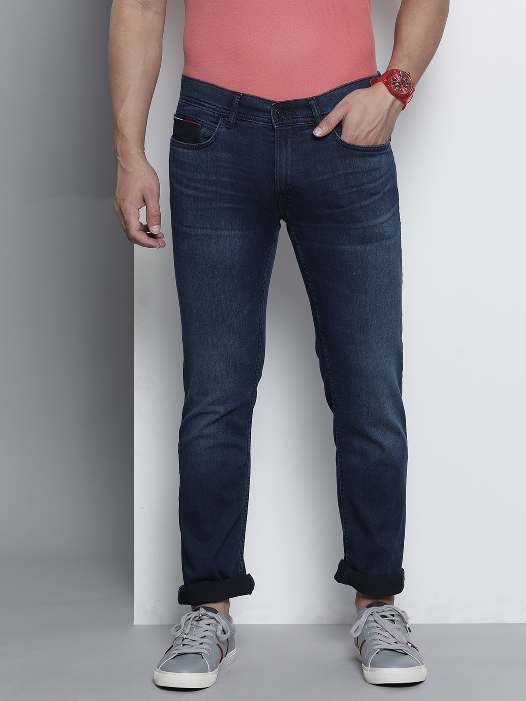 

Tommy Hilfiger Men Blue Slim Fit Mid-Rise Light Fade Stretchable Jeans