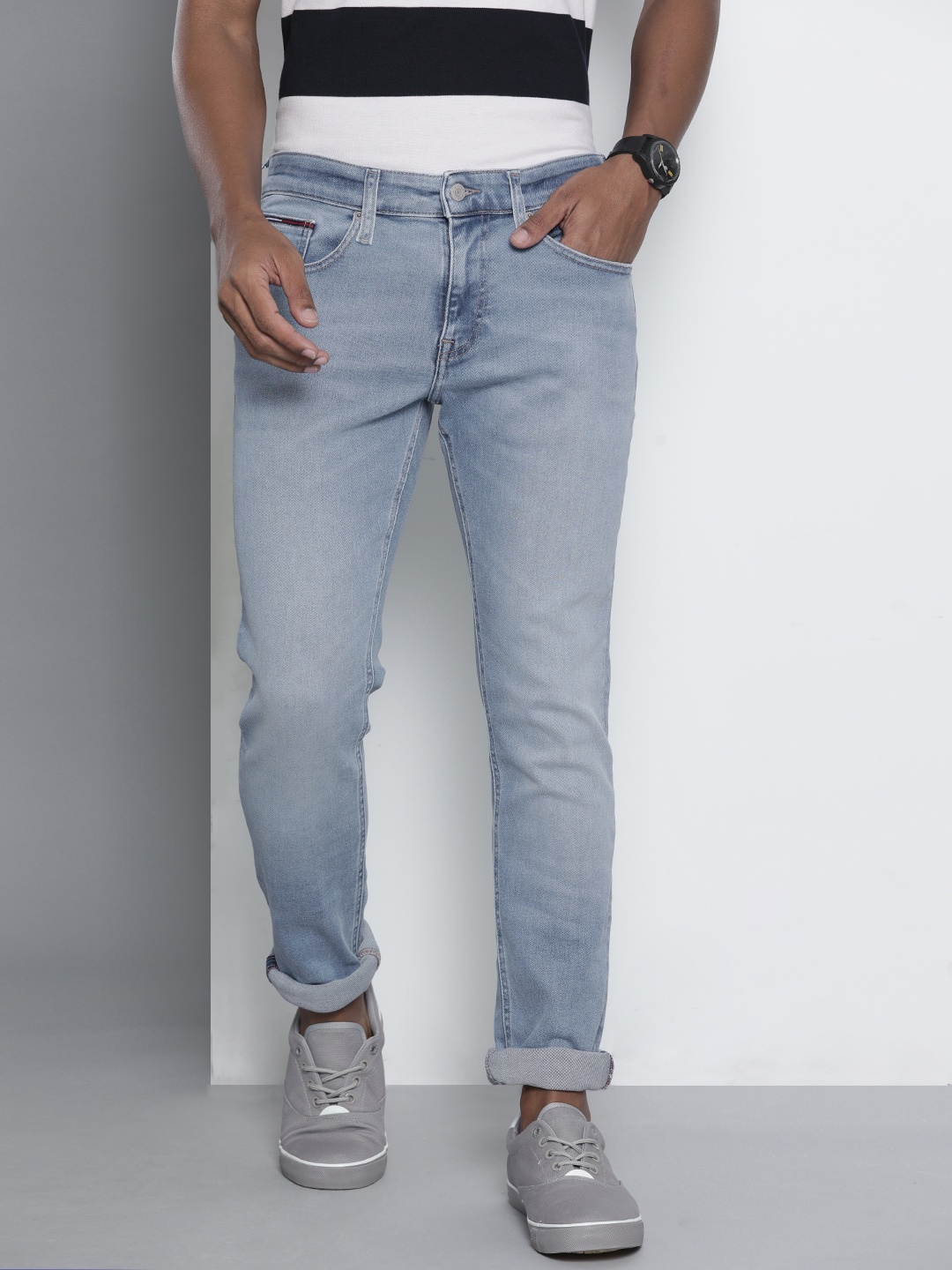 

Tommy Hilfiger Men Light Blue Slim Fit Mid-Rise Light Fade Stretchable Jeans