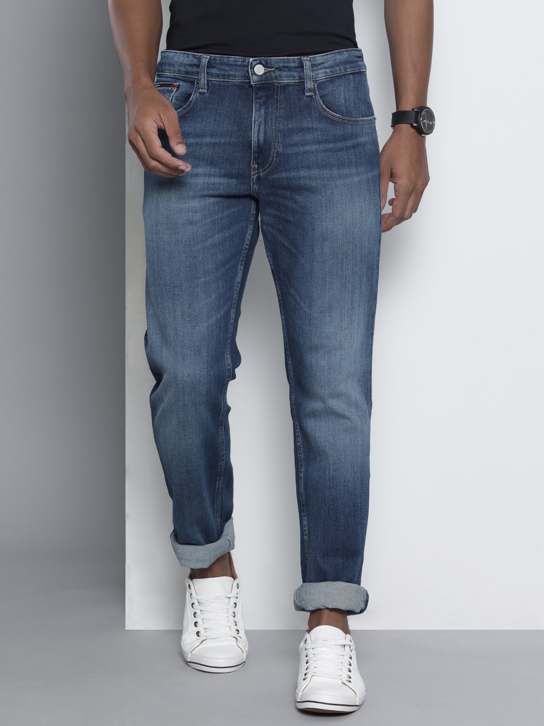 

Tommy Hilfiger Men Blue Straight Fit Light Fade Stretchable Casual Jeans